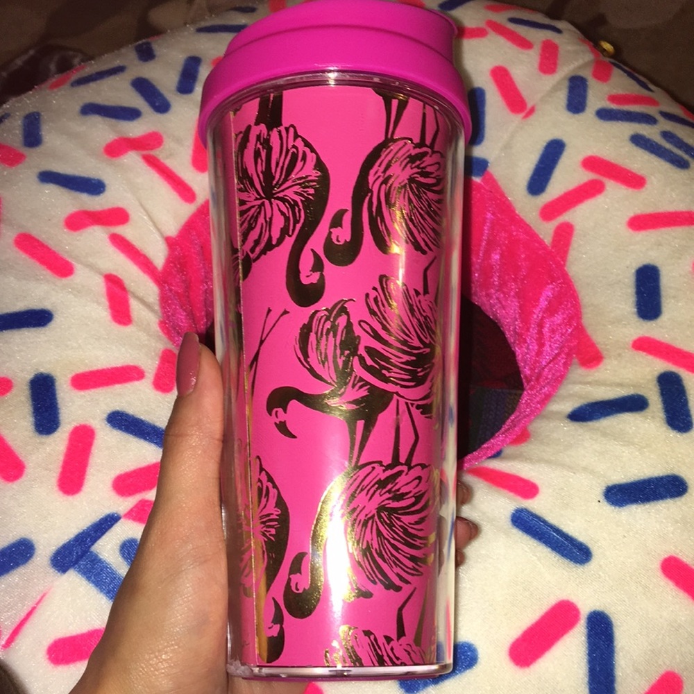 Lily Pulitzer free with 15+ purchase - Picture 1 of 6